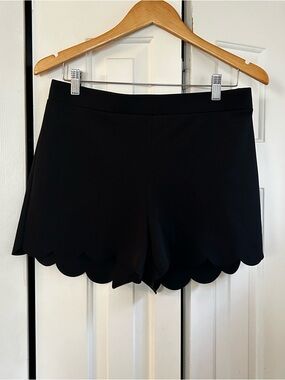 Express Black Scallop-Hem Pull-on Women's Shorts